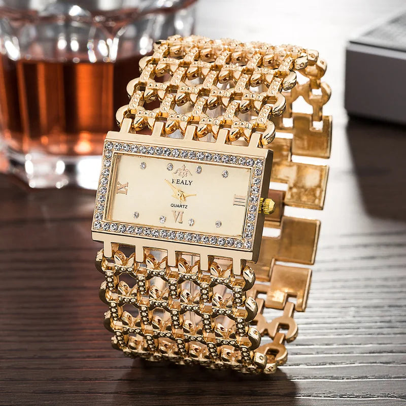 Shiny gold women's watch